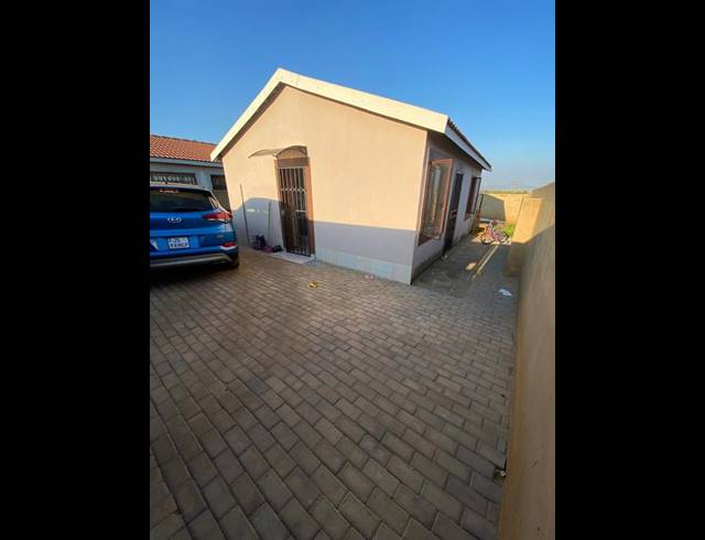 2 BEDROOM HOUSE FOR SALE IN PALM RIDGE